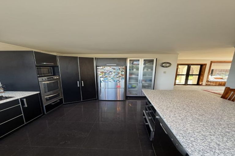 Photo of property in 99 Redoubt Road, Goodwood Heights, Auckland, 2105