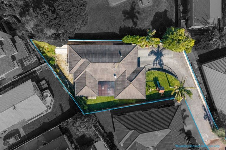 Photo of property in 27 Nimstedt Avenue, Oteha, Auckland, 0632