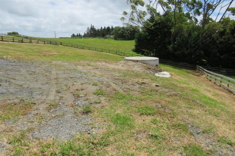 Photo of property in 4 Heaths Way, Pahi, Paparoa, 0571