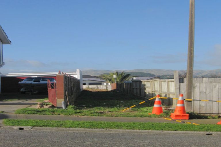 Photo of property in 17 Morning View, Titahi Bay, Porirua, 5022