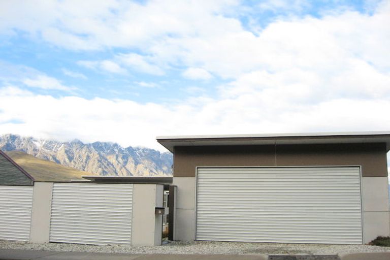 Photo of property in 84 Hensman Road, Queenstown, 9300