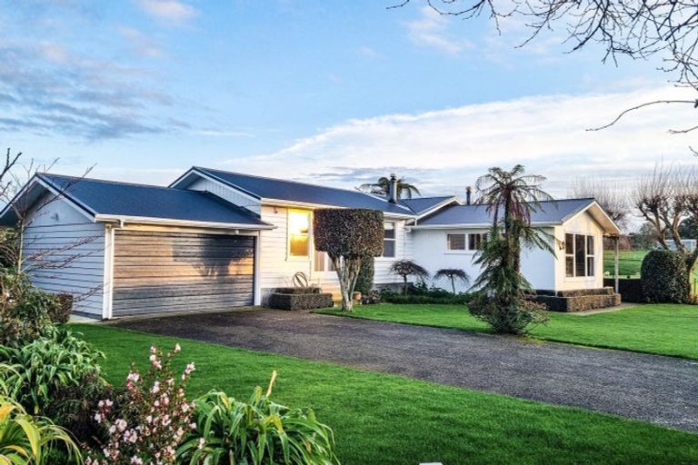 Photo of property in 147 Koputaroa Road, Levin, 5575