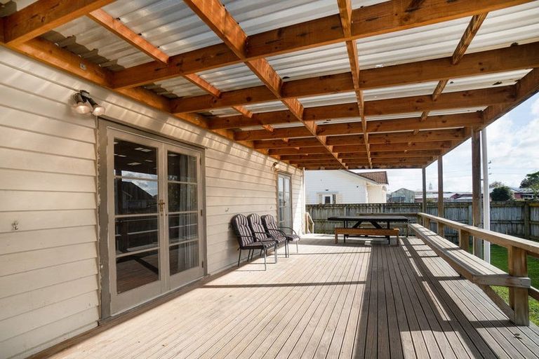 Photo of property in 1a Wellington Street, Feilding, 4702