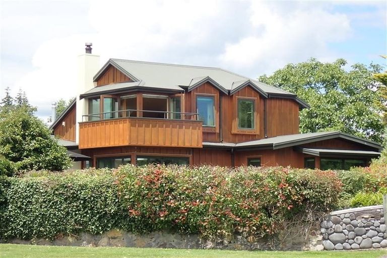 Photo of property in 20 Rainbow Drive, Rainbow Point, Taupo, 3330