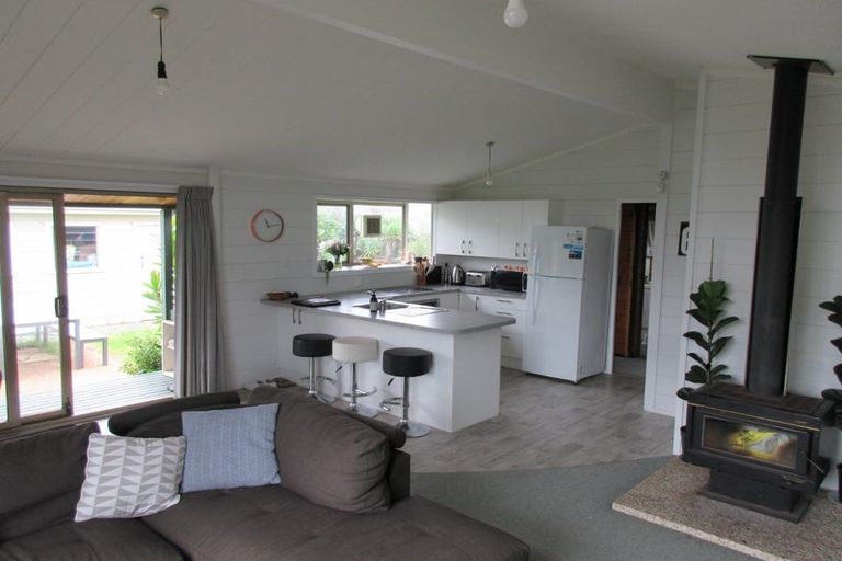 Photo of property in 120 Tutere Street, Waikanae Beach, Waikanae, 5036