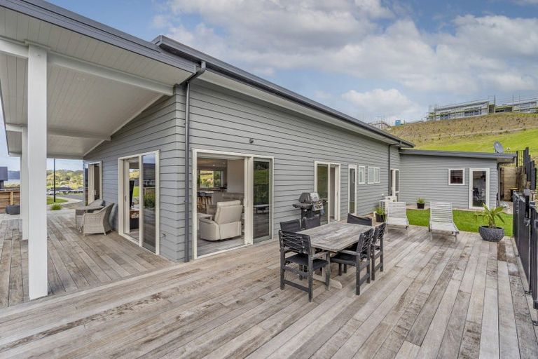Photo of property in 11 Tohetea Lane, Wharekaho, Whitianga, 3510