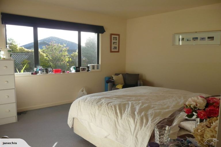 Photo of property in 20 Landsdowne Terrace, Karori, Wellington, 6012