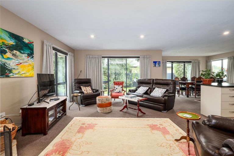 Photo of property in 266 Talbot Street, Geraldine, 7930