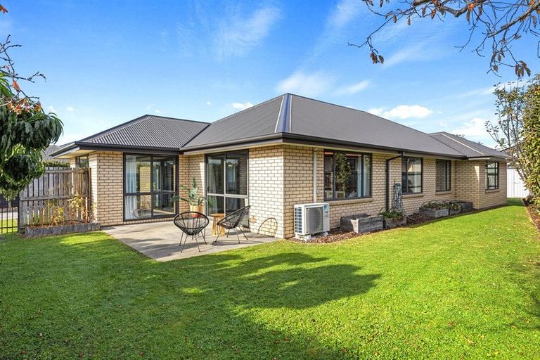 Photo of property in 12 James Hight Drive, Halswell, Christchurch, 8025