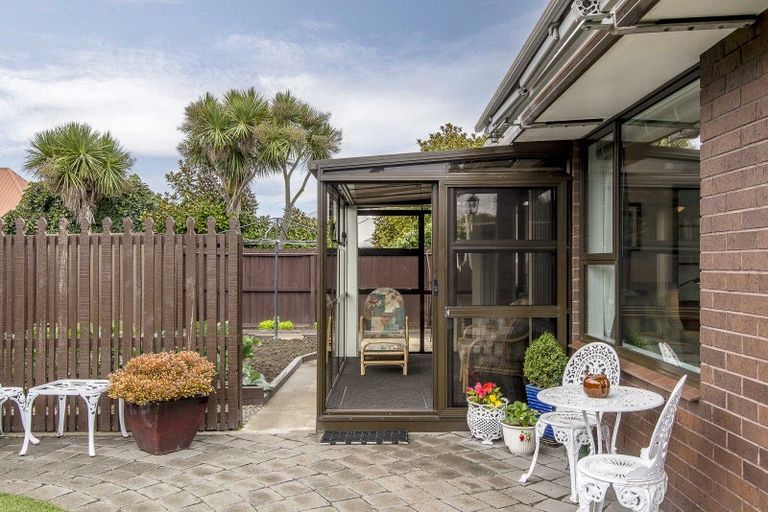 Photo of property in 2/5 Wynand Place, Sockburn, Christchurch, 8042