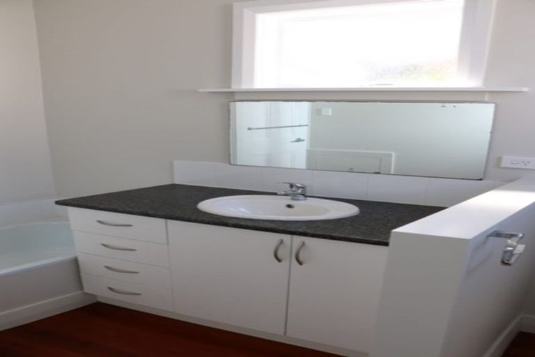 Photo of property in 15 Herbert Street, Waimate, 7924