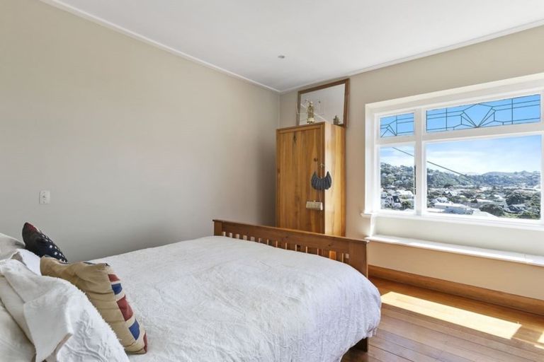 Photo of property in 57 Mantell Street, Seatoun, Wellington, 6022