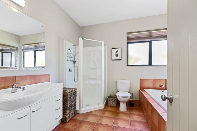 Photo of property in 31 Aurora Avenue, Welcome Bay, Tauranga, 3112