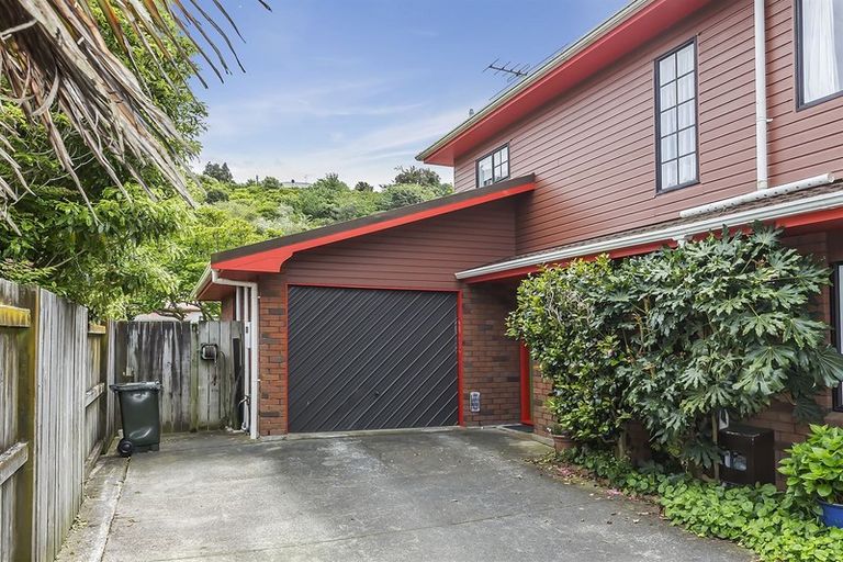 Photo of property in 85c Oxford Street, Tawa, Wellington, 5028