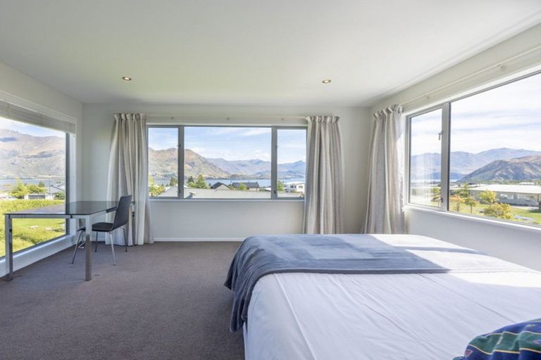 Photo of property in 18 Clutha Place, Wanaka, 9305