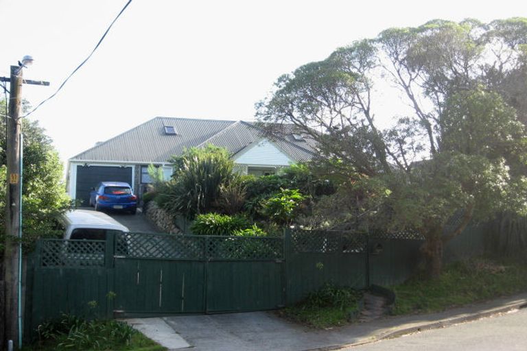 Photo of property in 19 Whanake Street, Titahi Bay, Porirua, 5022