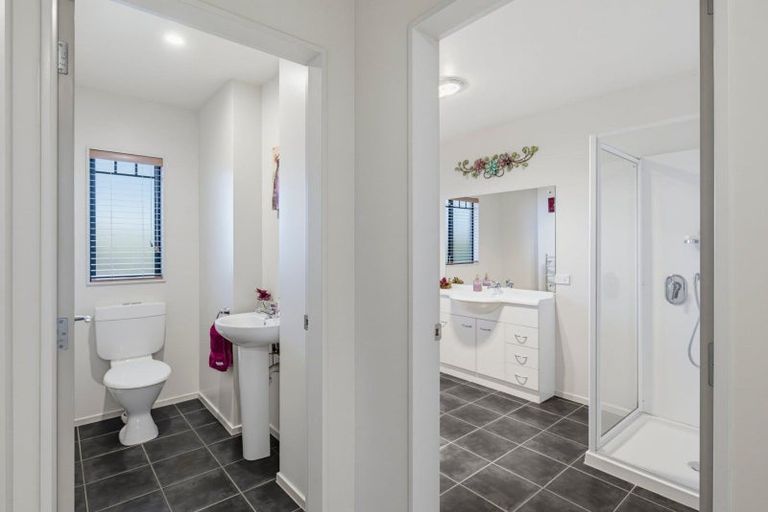 Photo of property in 16 Rifleman Lane, Paraparaumu Beach, Paraparaumu, 5032