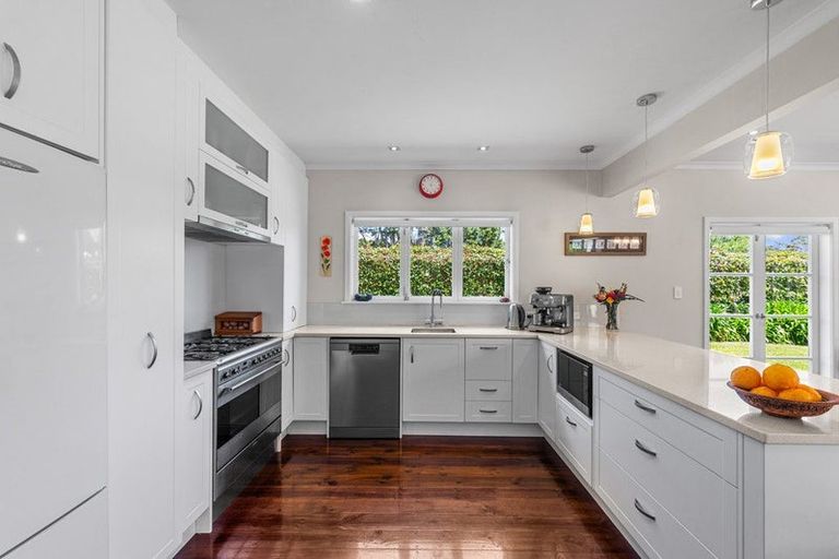 Photo of property in 169 Awa Road, Kumeu, 0891