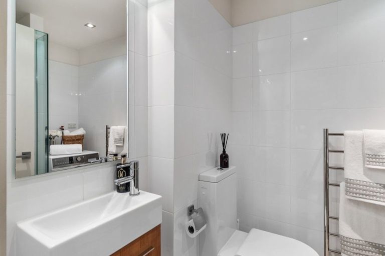 Photo of property in 7 Little Compton Mews, Snells Beach, 0920