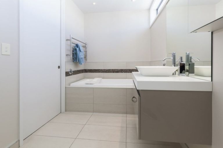 Photo of property in 37 Cox Street, Merivale, Christchurch, 8014