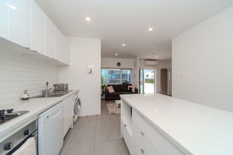 Photo of property in 89 Derwent Street, Island Bay, Wellington, 6023