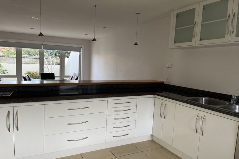 Photo of property in 92 Halifax Street East, The Wood, Nelson, 7010