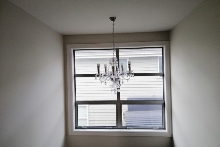 Photo of property in 1 Peat Way, Takanini, 2112