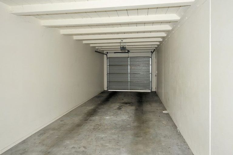 Photo of property in The Haven, 29/120 Beach Haven Road, Beach Haven, Auckland, 0626