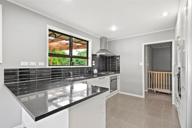 Photo of property in 3 Leeson Place, Mangere, Auckland, 2022