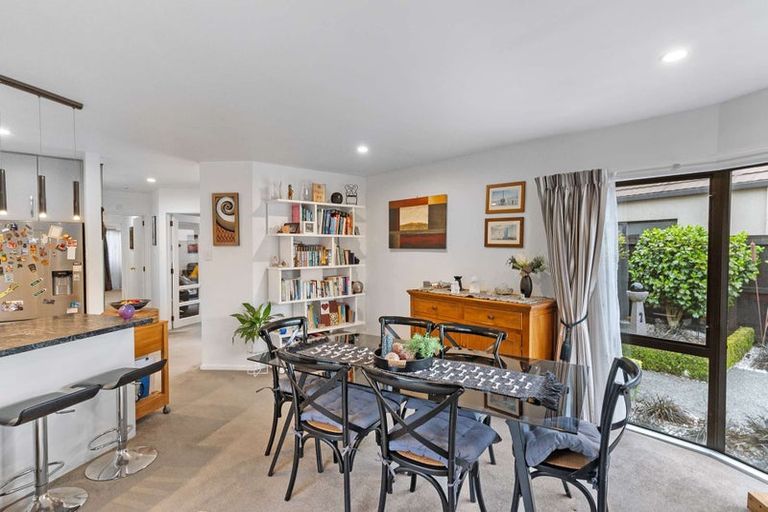 Photo of property in 2 Calverton Place, Halswell, Christchurch, 8025