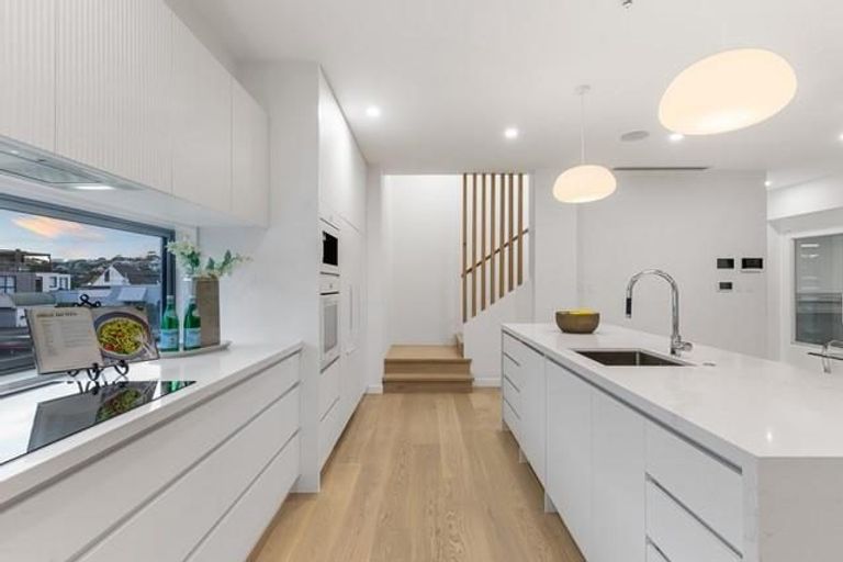 Photo of property in 24a Patteson Avenue, Mission Bay, Auckland, 1071