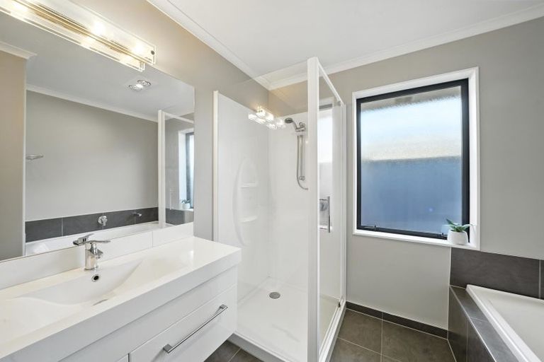 Photo of property in 6 Seaward Street, Pegasus, 7612