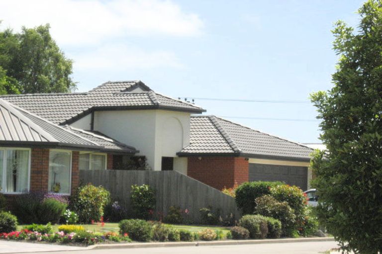 Photo of property in 41 Chesterfield Mews, Russley, Christchurch, 8042