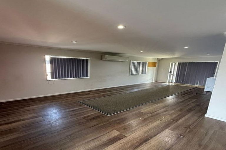 Photo of property in 53 Pomaria Road, Henderson, Auckland, 0610