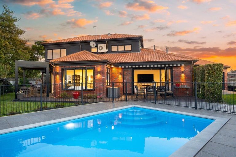 Photo of property in 31 Balmoral Drive, Terrace End, Palmerston North, 4410