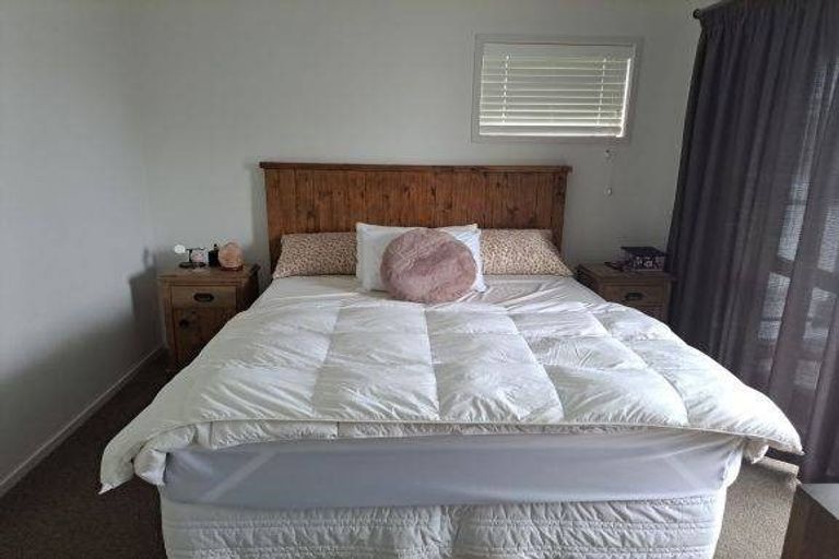 Photo of property in 49 Maylee Crescent, Gulf Harbour, Whangaparaoa, 0930