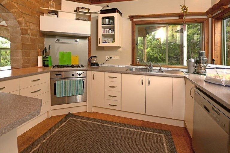 Photo of property in 20 Welsh Hills Road, Swanson, Auckland, 0614