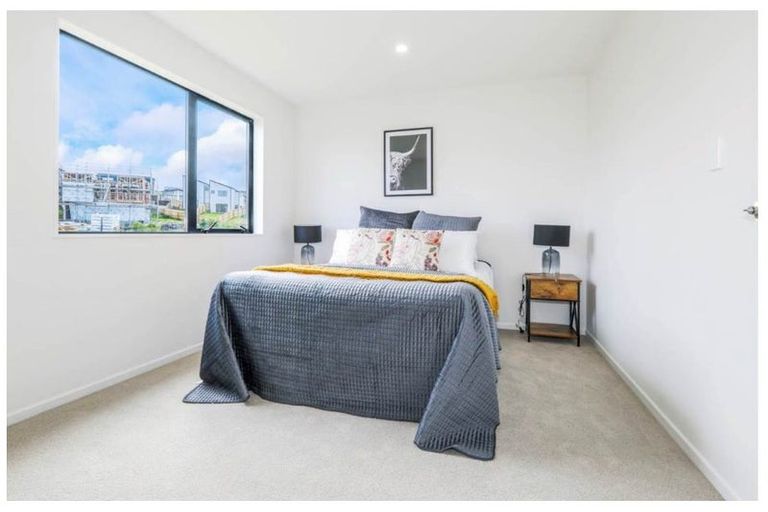 Photo of property in 37a Crestview Rise, Papakura, 2110