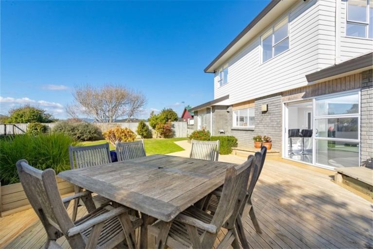 Photo of property in 313 Maungaraki Road, Maungaraki, Lower Hutt, 5010