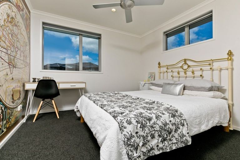 Photo of property in 6 Skipjack Pass, Silverdale, 0932