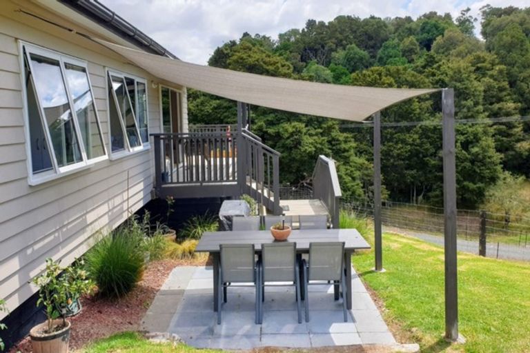 Photo of property in 66 Puriri Glade, Maungaturoto, 0588