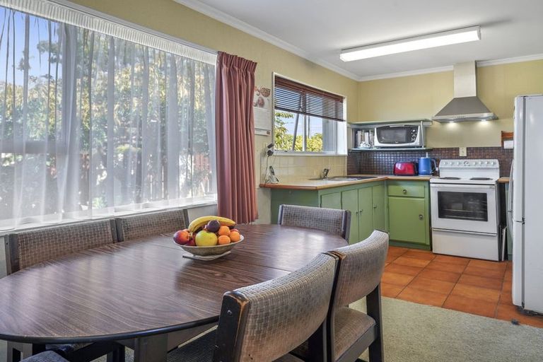 Photo of property in 86 Englefield Road, Northwood, Christchurch, 8051