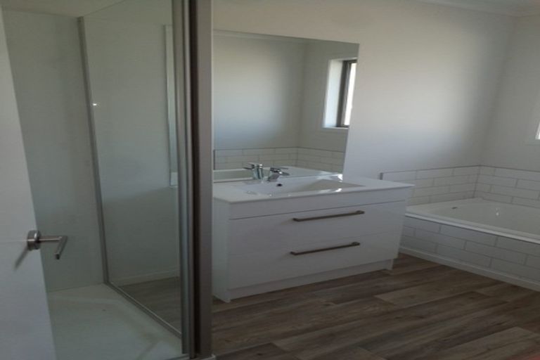 Photo of property in 14 Faber Place, Rototuna North, Hamilton, 3210