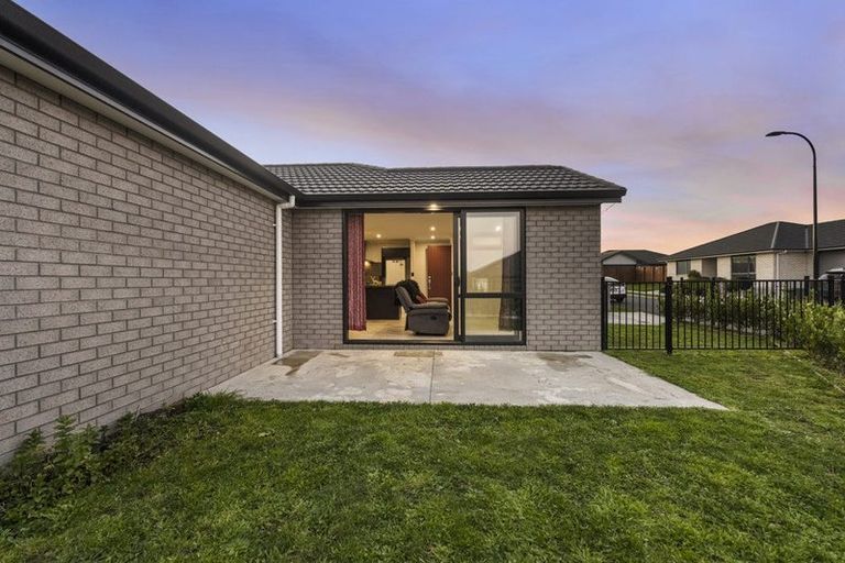 Photo of property in 2/8 Bostonkip Crescent, Fitzroy, Hamilton, 3282