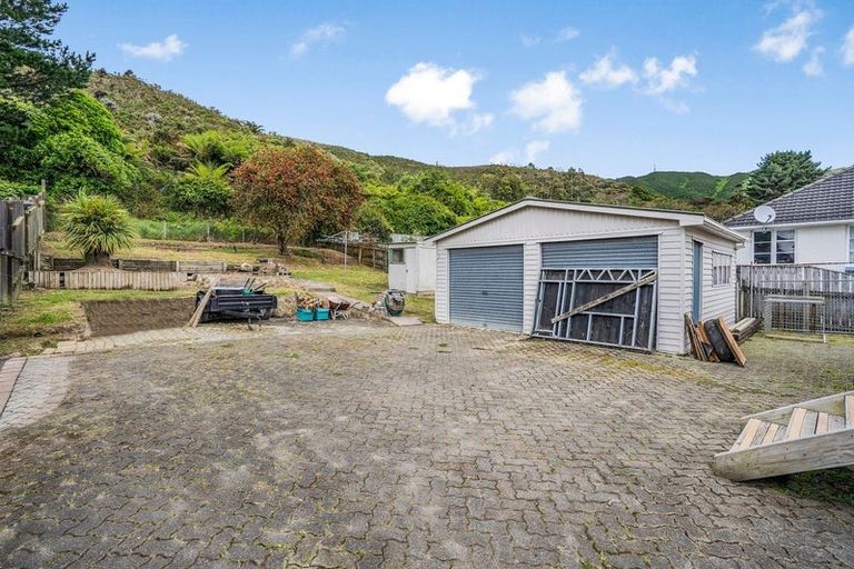 Photo of property in 200 Waddington Drive, Naenae, Lower Hutt, 5011