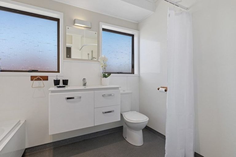 Photo of property in 3 Kowhai Street, Hamilton Lake, Hamilton, 3204