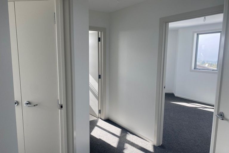 Photo of property in 8/270 Onewa Road, Birkenhead, Auckland, 0626