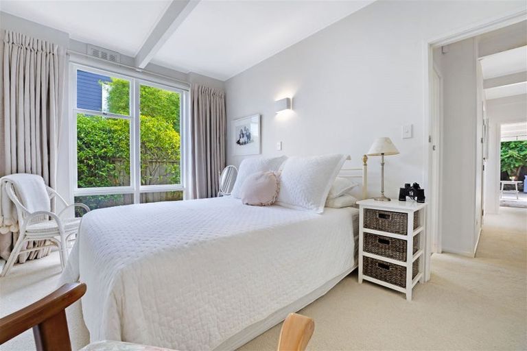 Photo of property in 4/252 Hurstmere Road, Takapuna, Auckland, 0622