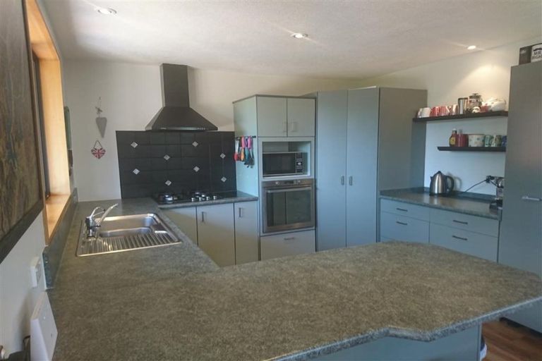 Photo of property in 2 Ragan Lane, Wanaka, 9305