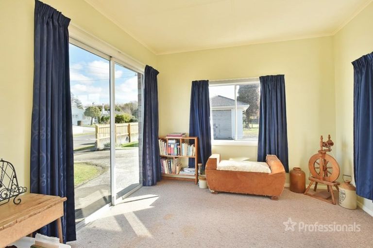 Photo of property in 2 Kowhai Place, Lansdowne, Masterton, 5810